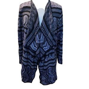 Chic Black and Gray Geometric Cardigan